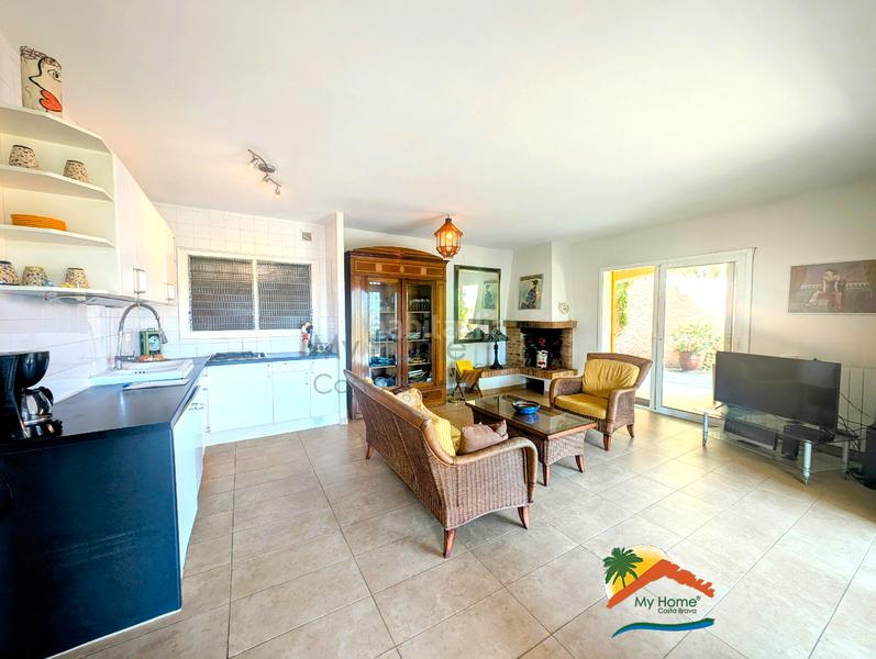 Foto 51ada10b-4eaa-4dd1-8c4e-2dfeab763867. Casa amb xemeneia calefacció aparcament a Condado del Jaruco - Puigventós Lloret de Mar