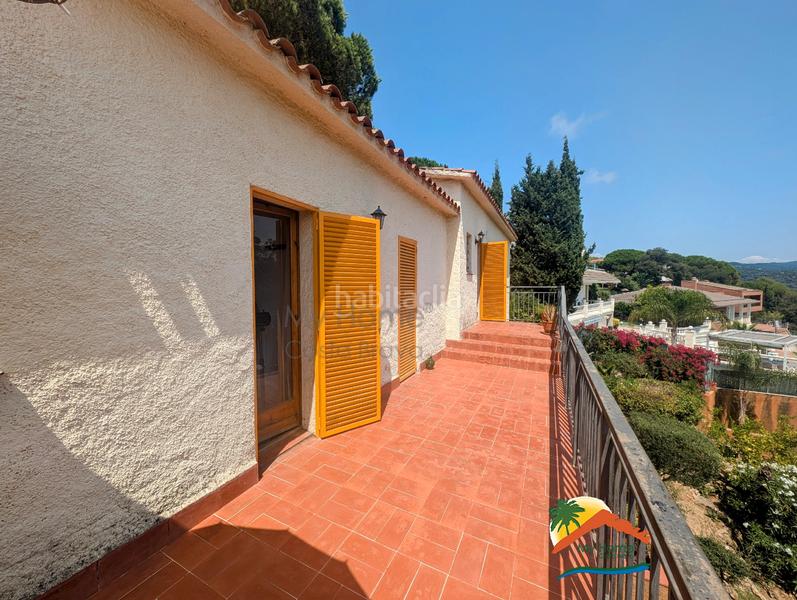 Foto b575ed6d-f9d0-46e3-85de-abab4eae9445. Casa amb xemeneia calefacció aparcament a Condado del Jaruco - Puigventós Lloret de Mar