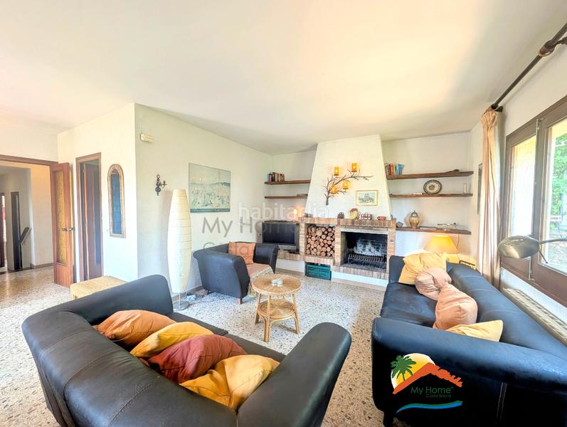 Foto bc6a800e-c319-47b7-9306-1b6debb9788a. Casa amb xemeneia calefacció aparcament a Condado del Jaruco - Puigventós Lloret de Mar