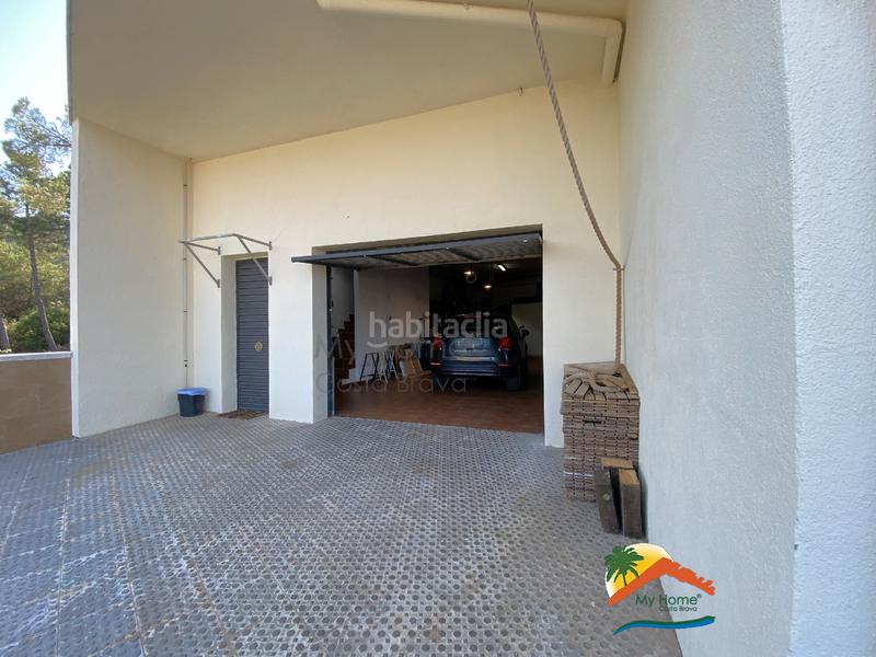 Foto 16723c32-95ee-42a4-8973-690f2f72e1ff. Doppelhaus mit kamin heizung parking pool in Centre Blanes