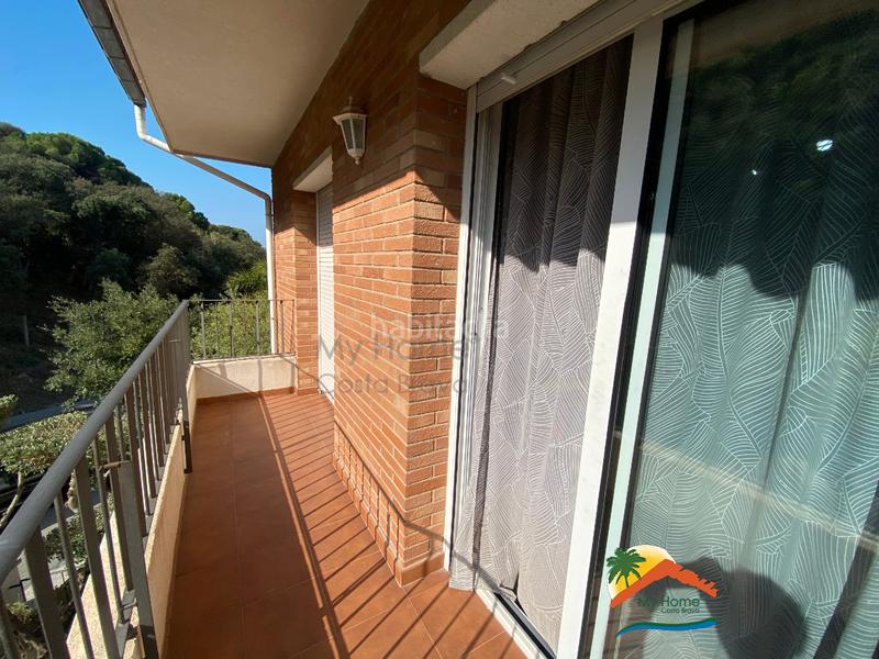 Foto 57b50d27-08cf-42e6-927a-eb98ef40f56b. Doppelhaus mit kamin heizung parking pool in Centre Blanes