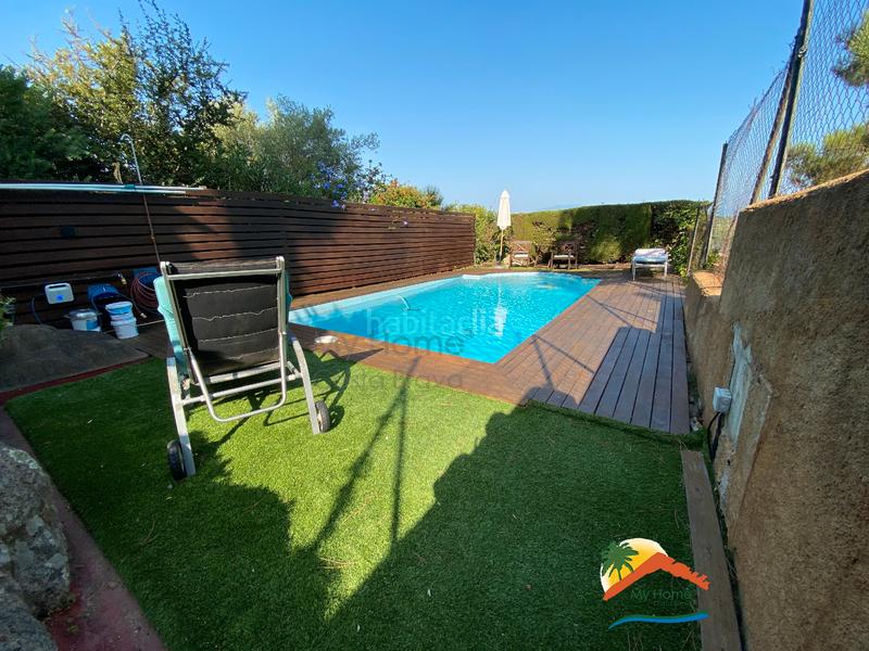 Foto 67812ee5-e676-42e5-9630-c0127cb0e70d. Doppelhaus mit kamin heizung parking pool in Centre Blanes