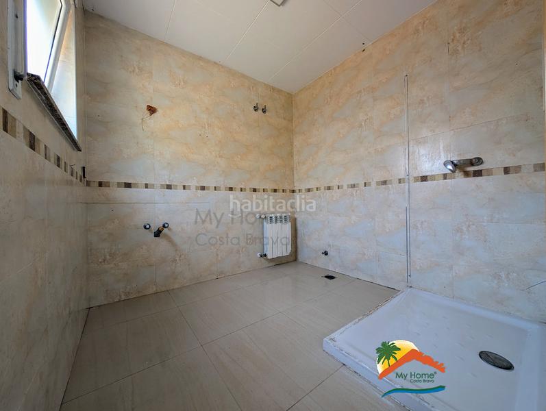 Foto 2be03cb7-e762-415f-b7dd-7fec16500c1f. Chalet mit heizung parking pool in Serra Brava Lloret de Mar