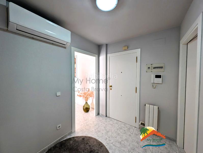 Foto 30e5d89d-e80f-4887-9f4e-262c429127cd. Piso r02548 bonito piso de 2 habitaciones totalmente reformado a 200 metros de la playa , centro. en Lloret de Mar