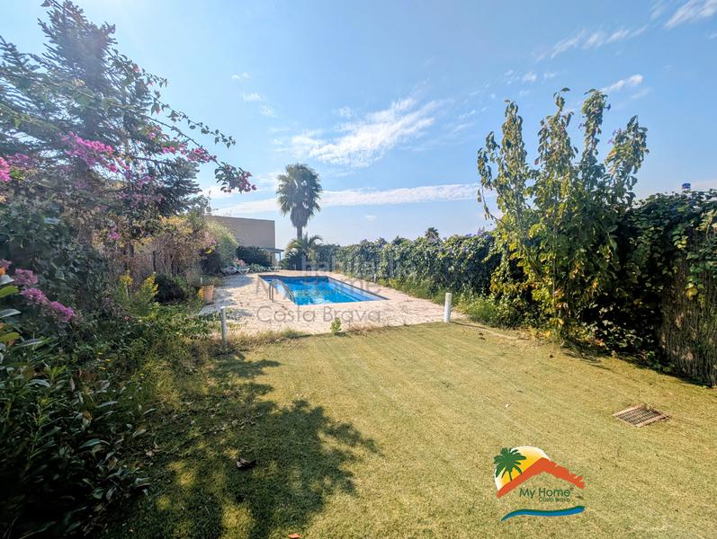 Foto 896db4a5-ad44-409f-9f73-de530efb5f47. Haus mit kamin heizung parking pool in Roca Grossa Lloret de Mar