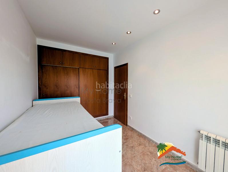 Foto e7716d96-5b56-4d8f-96f9-43f28a3b7a73. Haus mit kamin heizung parking pool in Roca Grossa Lloret de Mar