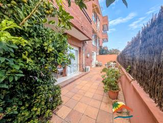Pis a El Molí-El Rieral. R02564 piso de planta baja , de 4 habitaciones con jardin, parki