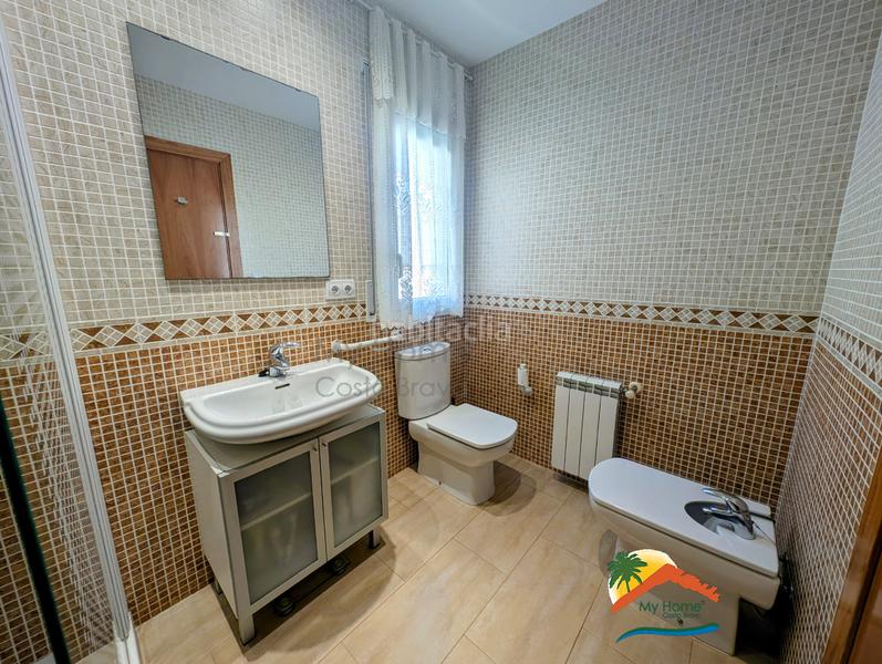 Foto bf810759-15a4-4807-a6f2-172e7b1c50e6. Maison avec chauffage parking piscine dans Roca Grossa Lloret de Mar