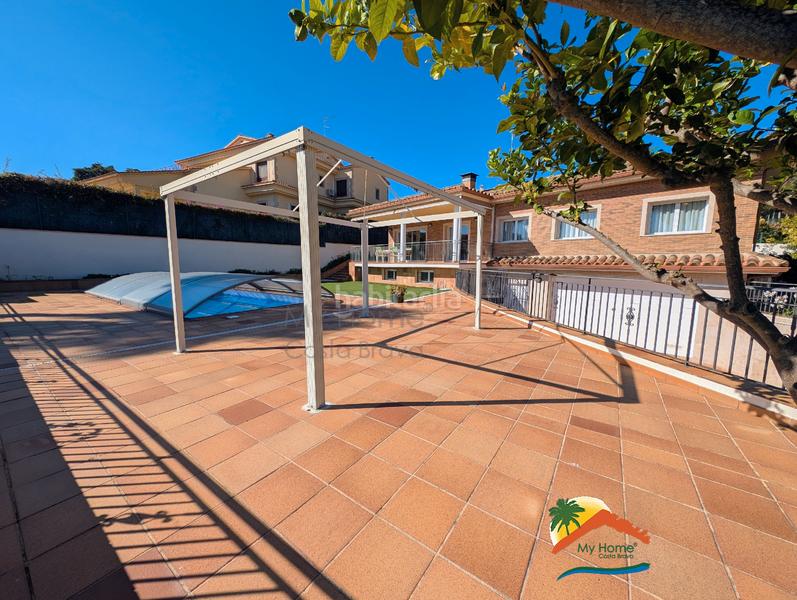 Foto f10f5c4a-637f-4d34-a215-6bbab430068a. Maison avec chauffage parking piscine dans Roca Grossa Lloret de Mar