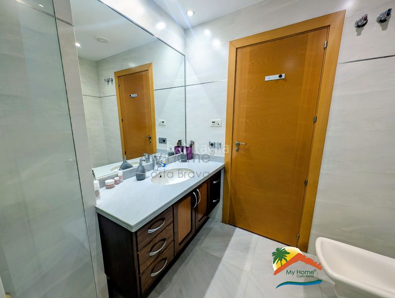 Foto 43f9a40d-10db-45e7-8960-5735b5fa9b67. Xalet amb calefacció aparcament piscina a Santa Cristina-Sant Francesc Blanes