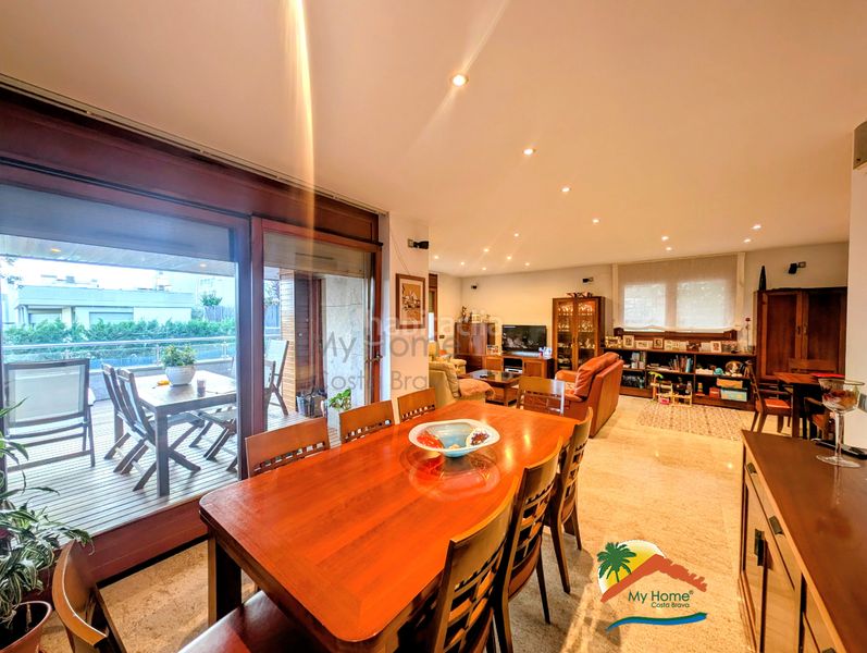 Foto 5844c5e9-249c-47b0-8011-a517ce90f40f. Xalet amb calefacció aparcament piscina a Santa Cristina-Sant Francesc Blanes