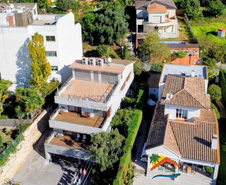 Foto 92115120-736a-42dd-a9b3-77e4627998ca. Xalet amb calefacció aparcament piscina a Santa Cristina-Sant Francesc Blanes