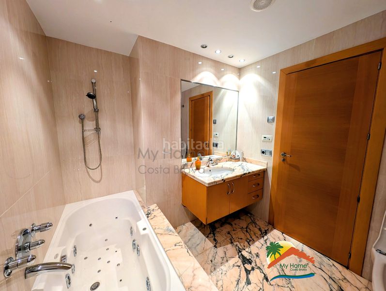 Foto c18b6c83-51b0-4d82-9b4e-c328978e9b96. Xalet amb calefacció aparcament piscina a Santa Cristina-Sant Francesc Blanes