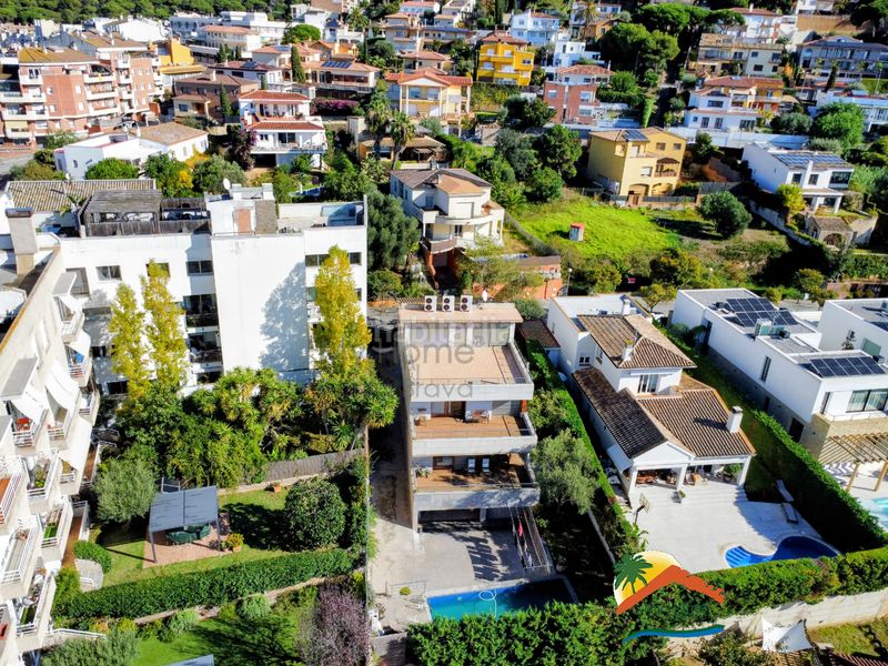 Foto e8222b5b-0c4f-4cfa-95b3-f4a1bb5b0f13. Xalet amb calefacció aparcament piscina a Santa Cristina-Sant Francesc Blanes