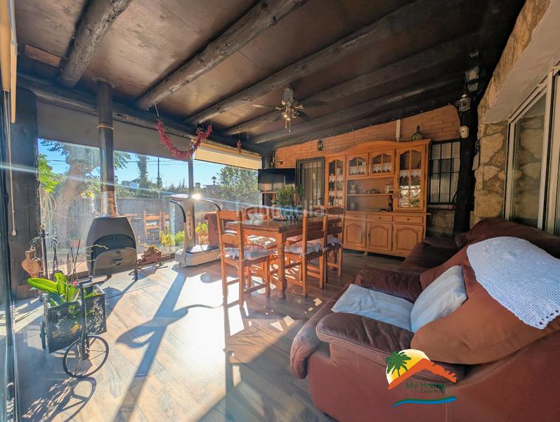 Foto 65f7303b-bacb-435e-ba1d-9c8d66c14e69. Casa con camino riscaldamento parcheggio piscina in Lloret de Mar