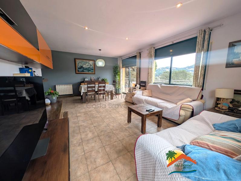 Foto 00f49261-9720-4bb1-8bd6-789d96704840. Casa amb calefacció aparcament a Aiguaviva Parc Vidreres