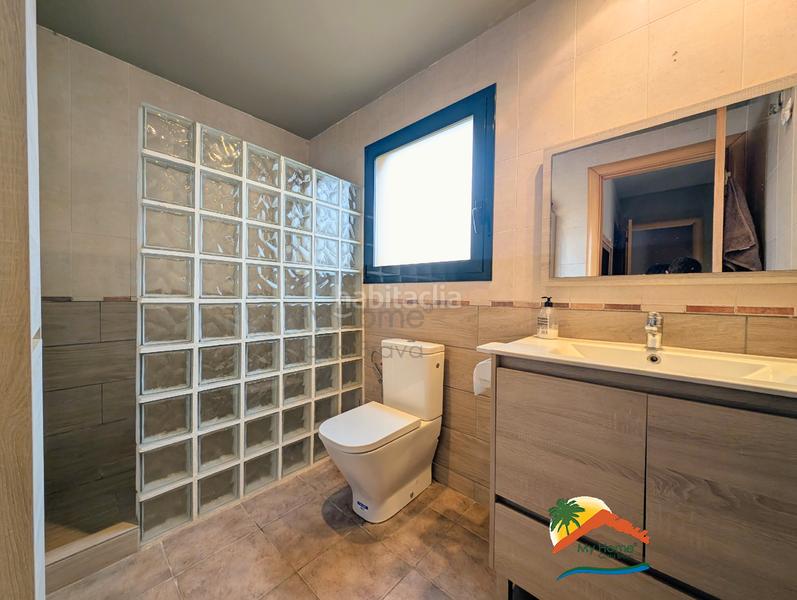 Foto 3fd6993b-d78c-4a43-ac88-95e741c39a46. Casa amb calefacció aparcament a Aiguaviva Parc Vidreres