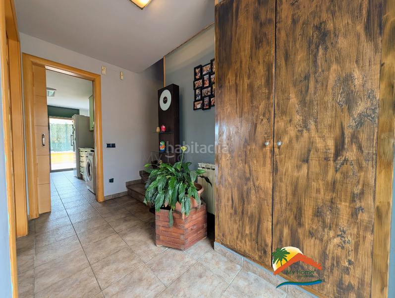 Foto be2003f3-35fe-41e4-b561-6f7e206c44c6. Casa amb calefacció aparcament a Aiguaviva Parc Vidreres