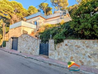 Casa a Roca Grossa. R02577 casa de 4 habitaciones con vistas a la montaa en roca gr