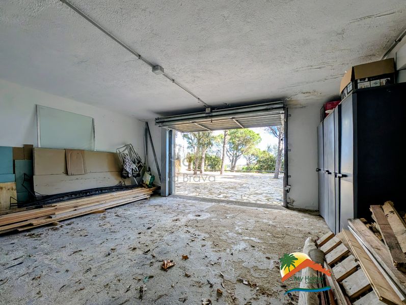 Foto 3a890cd9-b45d-4e05-bfa1-1ea915e2aae1. Casa amb calefacció aparcament piscina a Serra Brava Lloret de Mar