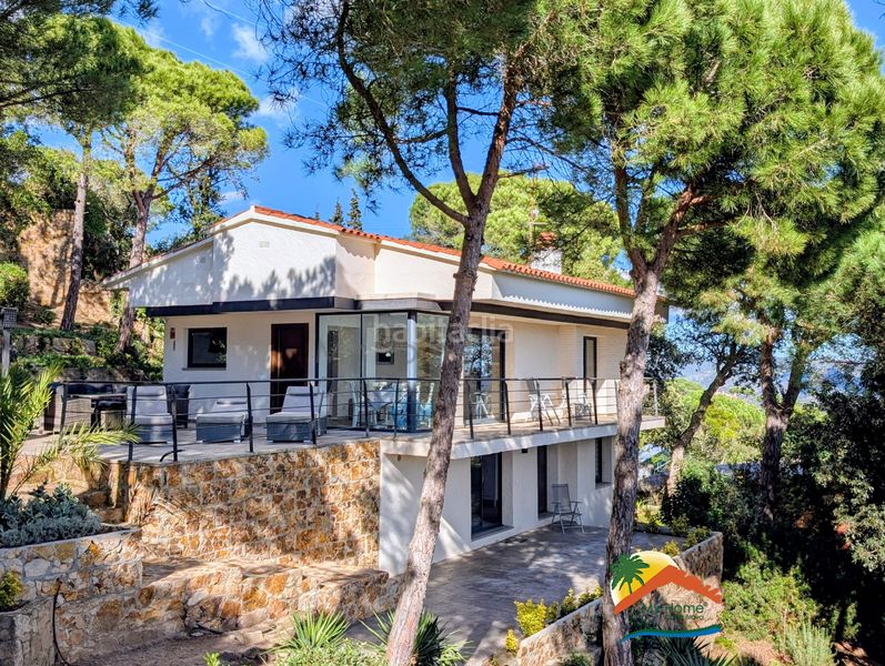 Foto 6d4c41f7-b5e9-4b1d-ae55-ffbd2ac3b9c4. Casa amb calefacció aparcament piscina a Serra Brava Lloret de Mar