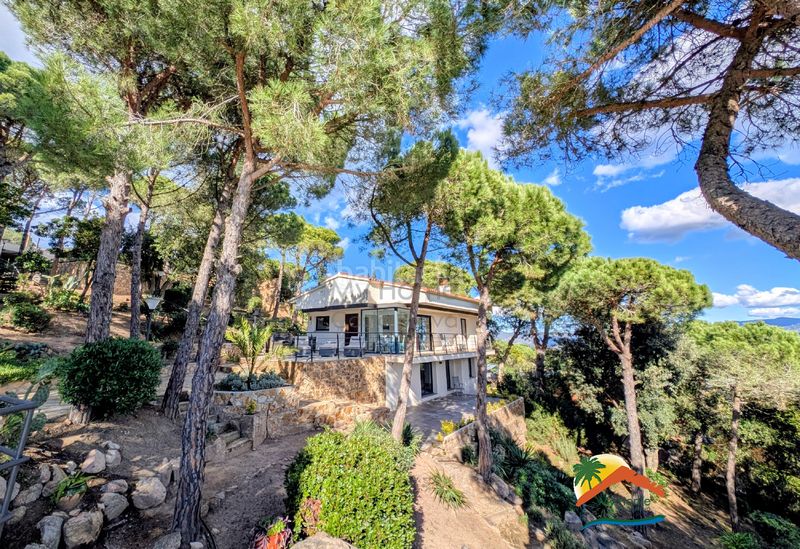 Foto 81d2b5cc-fb8c-4ba2-b0de-ddfc7b929237. Casa amb calefacció aparcament piscina a Serra Brava Lloret de Mar