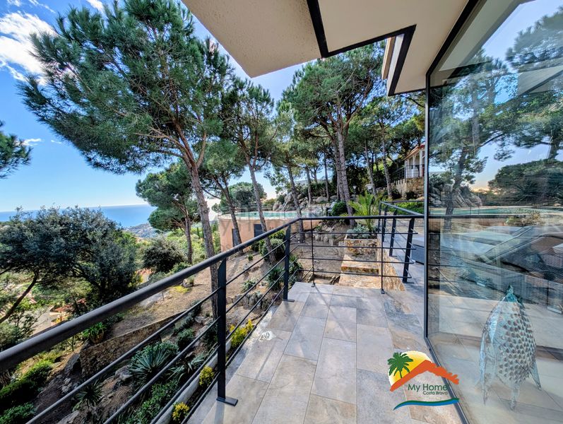 Foto a82593ef-cb63-404d-8291-ca53d705607f. Casa amb calefacció aparcament piscina a Serra Brava Lloret de Mar