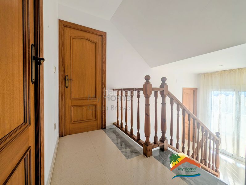 Foto 0cf96685-ea6a-4f7a-aa25-ef30c2a978af. Casa amb xemeneia calefacció aparcament piscina a Lloret de Mar