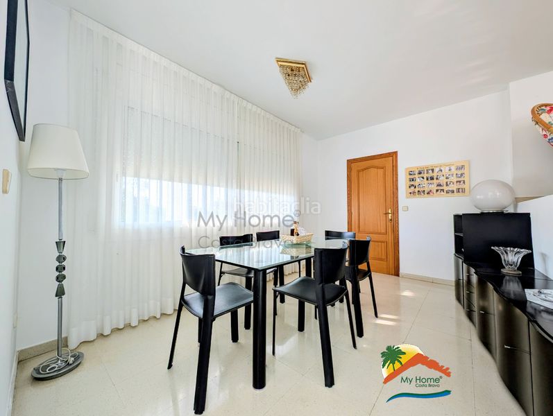 Foto 8f0b3f80-301e-4f5a-87ad-e8ce36d82fa6. Casa amb xemeneia calefacció aparcament piscina a Lloret de Mar