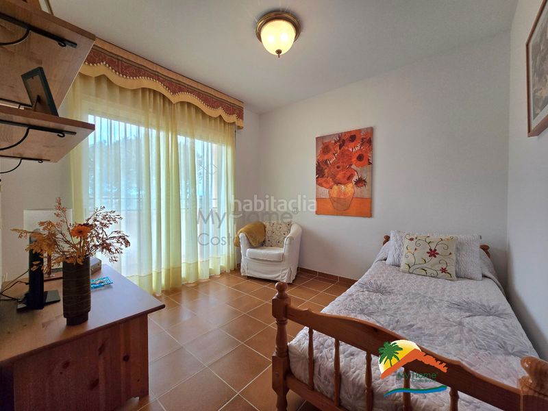 Foto 30e6ce84-1a80-4a8a-a9cf-a5db5422de7a. Casa amb xemeneia aparcament piscina a Aiguaviva Parc Vidreres
