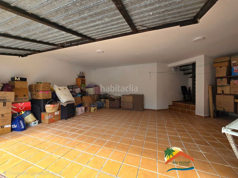 Foto 42bd8f59-1d9c-4ac1-8ba3-408f94566e77. Casa amb xemeneia aparcament piscina a Aiguaviva Parc Vidreres