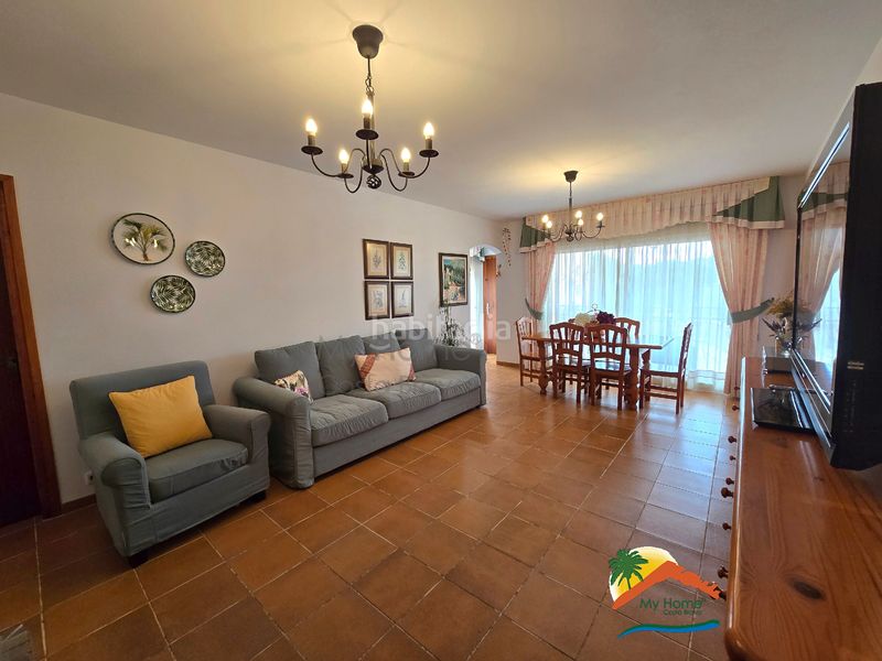 Foto c471a9ad-0308-4921-992b-48929426a8f3. Casa amb xemeneia aparcament piscina a Aiguaviva Parc Vidreres