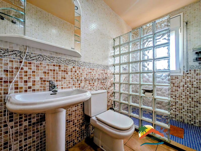 Foto c427aef3-8518-45bf-a7e7-ddfc3ede1522. Casa amb xemeneia calefacció aparcament piscina a Vidreres
