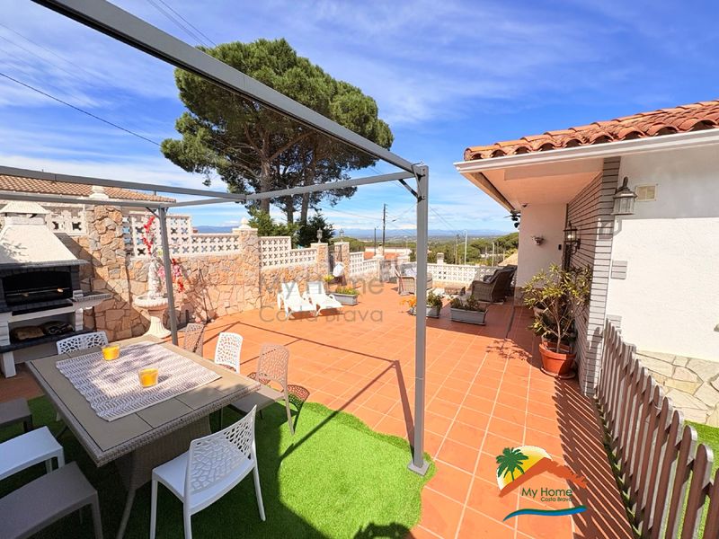Foto 842d73b1-b529-447b-9068-0a48741b83ea. Casa amb xemeneia calefacció aparcament piscina a Vidreres