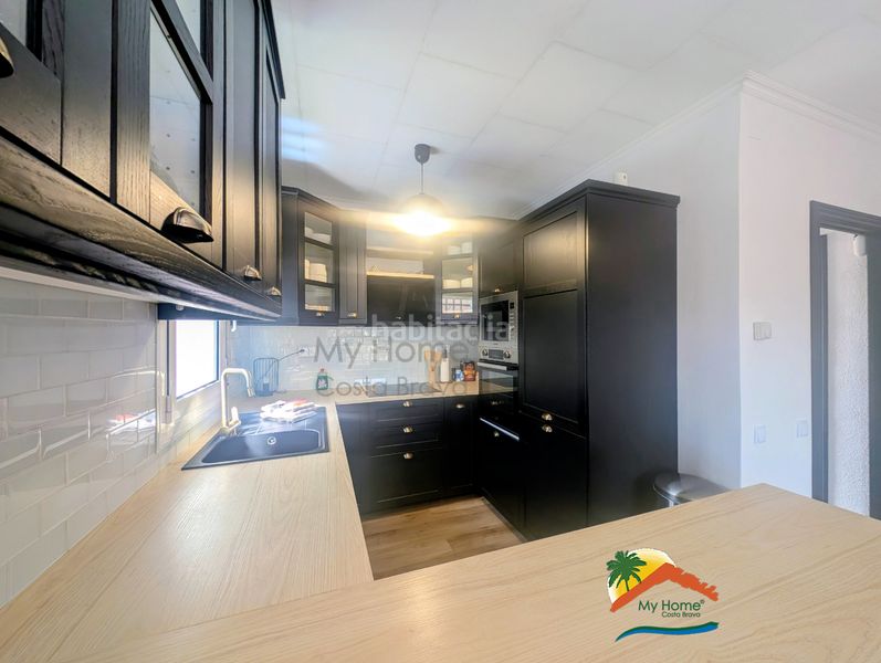 Foto 98cddb1d-b06f-4d85-8146-02975d19f2e4. Casa amb xemeneia calefacció aparcament piscina a Vidreres