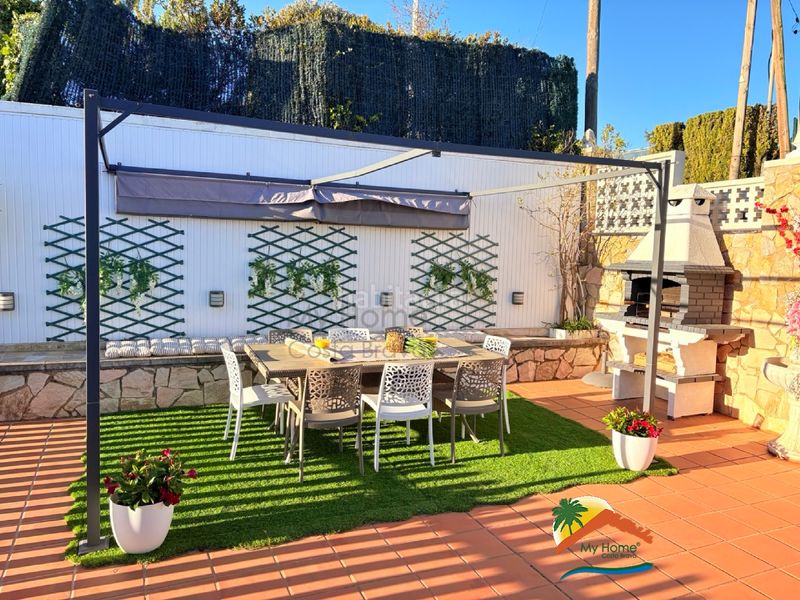 Foto a84f0673-fe5d-417c-83d3-46414a5e1c1e. Casa amb xemeneia calefacció aparcament piscina a Vidreres
