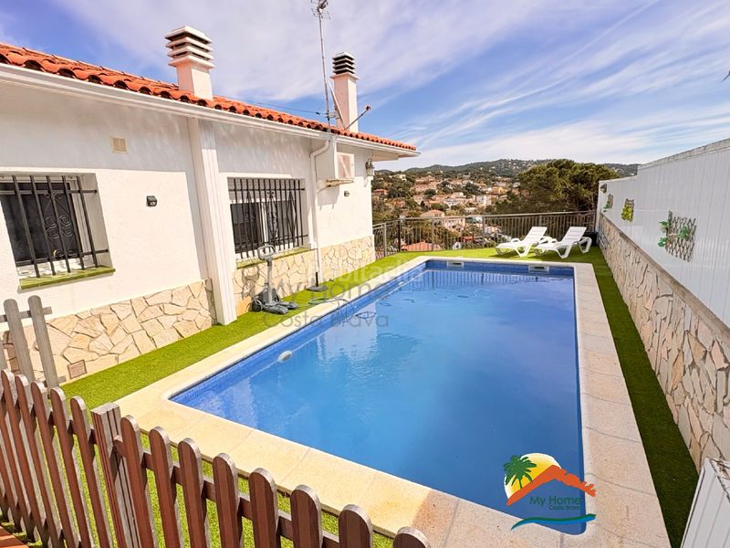 Foto ba478f2c-5e07-4756-9e54-6d3833eb62c5. Casa amb xemeneia calefacció aparcament piscina a Vidreres