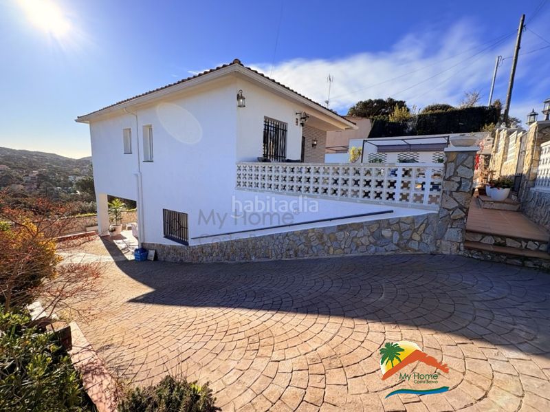 Foto be24a089-a980-4955-b101-18ae56619494. Casa amb xemeneia calefacció aparcament piscina a Vidreres