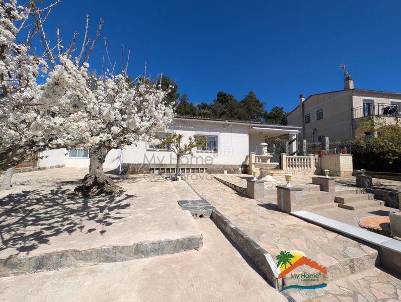 Foto f46fc403-6db3-4968-bd78-9ae06732f85b. Casa amb xemeneia calefacció aparcament piscina a Vidreres
