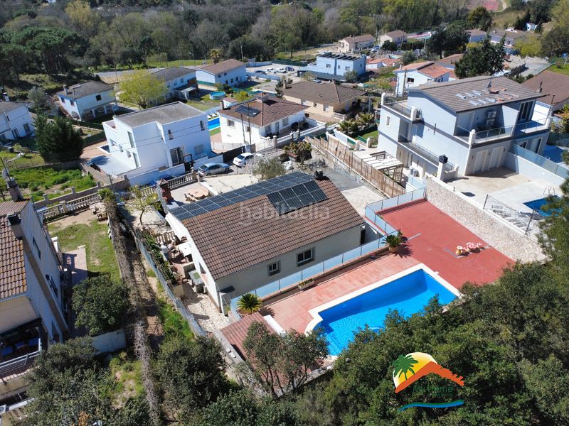 Foto ffd36a65-1a93-4006-bdcc-6aa18501e2cf. Casa amb xemeneia calefacció aparcament piscina a Vidreres