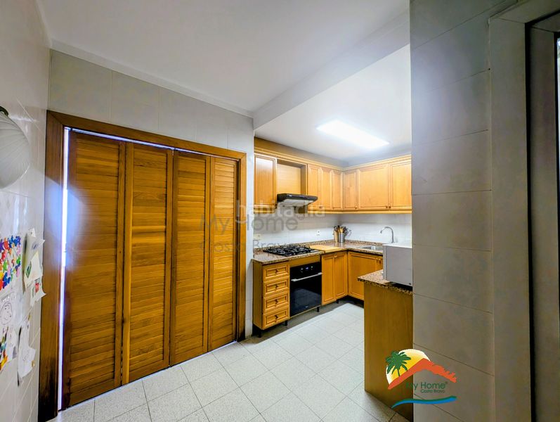 Foto fe031a8c-6234-4a1d-8208-cb9c0d24376e. Apartament a carrer de josep maria sert 19 a Fenals Lloret de Mar