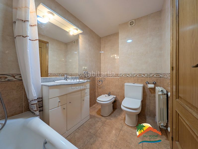 Foto 6e1475e2-cf32-4eec-bfc4-a3253fddc737. Pis amb calefacció aparcament a Tossa de Mar Tossa de Mar