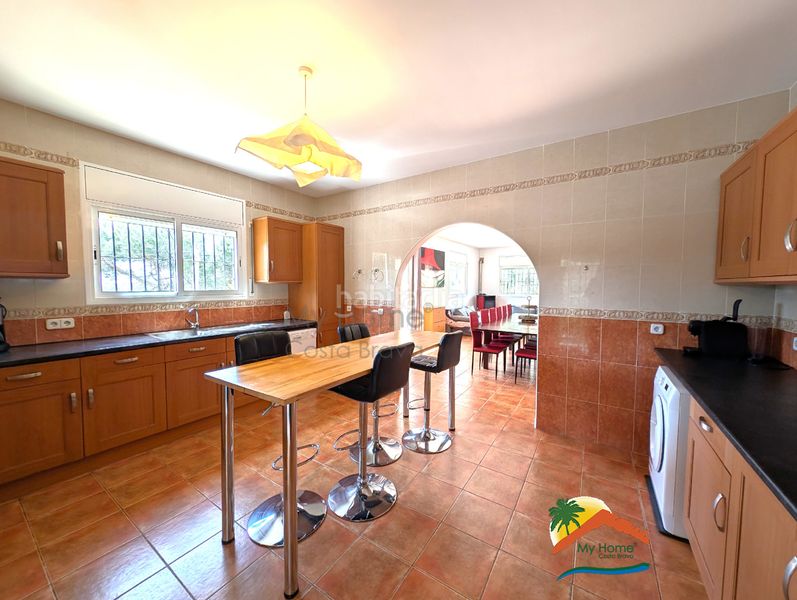 Foto 5622ca31-a3b2-4619-bf2b-e671c8186b86. Casa amb xemeneia aparcament piscina a Aiguaviva Parc Vidreres
