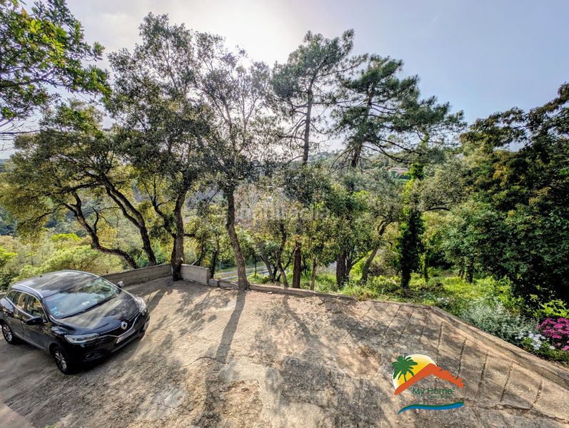 Foto 47a2d90d-1c69-46a9-9199-0524283622a1. Casa amb xemeneia aparcament piscina a Lloret Blau - La Creu de Lloret Lloret de Mar