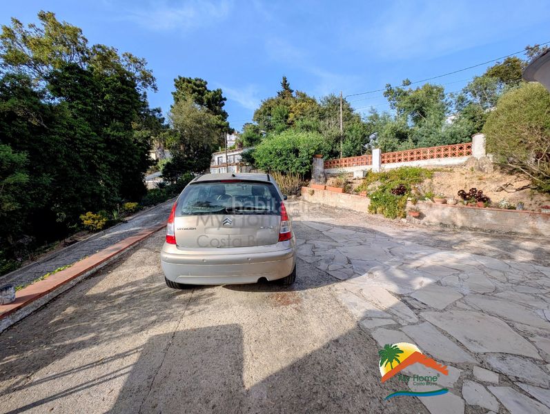 Foto 66390e35-b704-48bf-9513-42c746fc4b7d. Casa amb xemeneia aparcament piscina a Lloret Blau - La Creu de Lloret Lloret de Mar