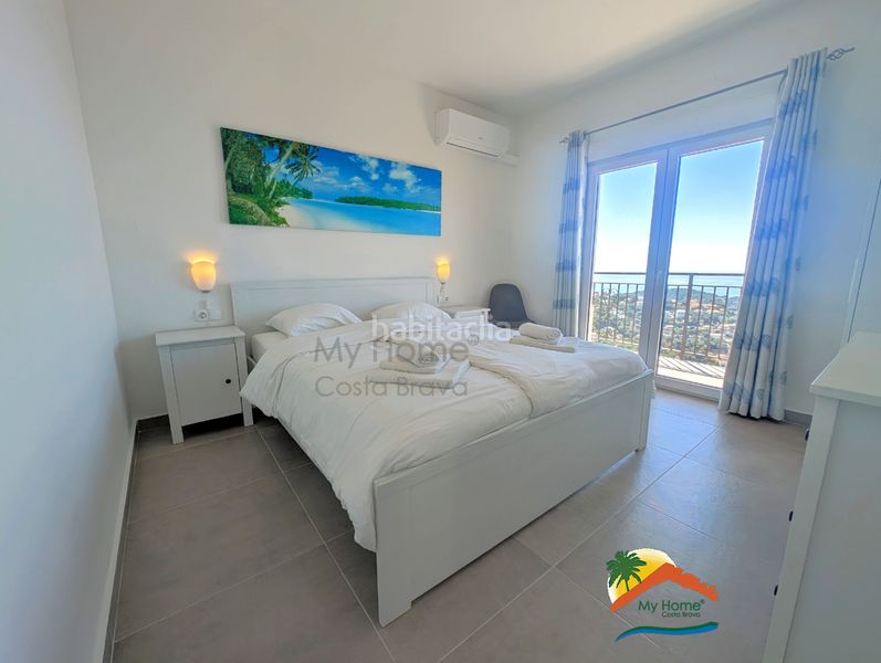 Foto 428d2ece-3bdf-44f3-8088-016fd9a7ffe8. Casa amb xemeneia calefacció aparcament piscina a Lloret de Mar