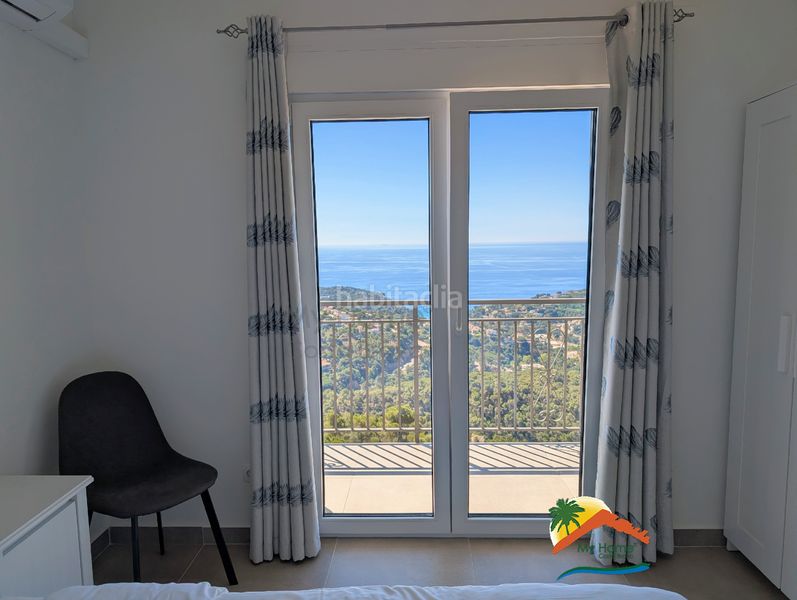 Foto 6d0b6192-8034-4279-b578-c18c407063e5. Casa amb xemeneia calefacció aparcament piscina a Lloret de Mar