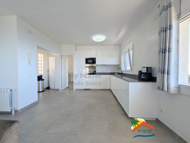 Foto 6d1e08ba-f340-42df-ad50-afa25e418169. Casa amb xemeneia calefacció aparcament piscina a Lloret de Mar