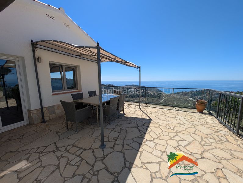 Foto da8bd91a-d410-4f57-95fe-7687c05f2f16. Casa amb xemeneia calefacció aparcament piscina a Lloret de Mar