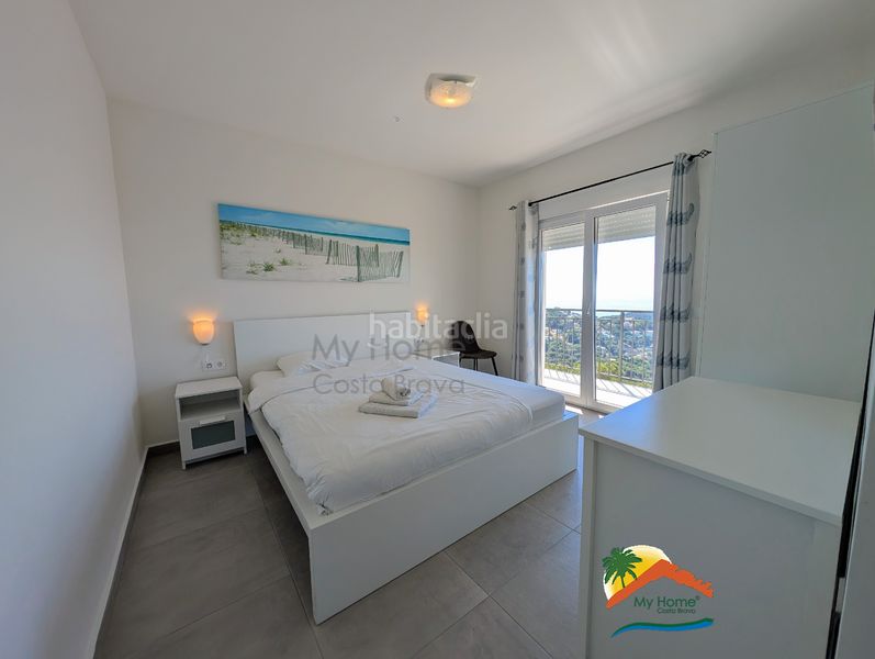 Foto dd59ef9f-7d92-42d2-a39b-0c33ac90b3e9. Casa amb xemeneia calefacció aparcament piscina a Lloret de Mar